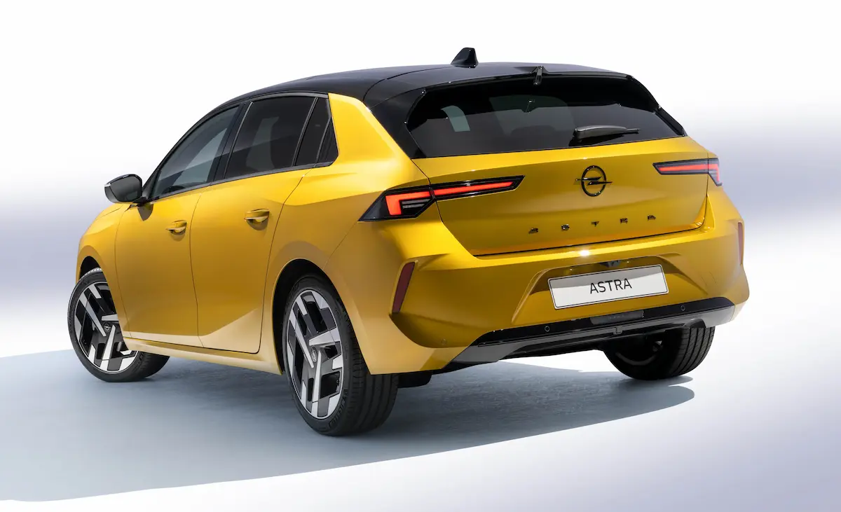 Yeni Opel Astra Arka Tasarım