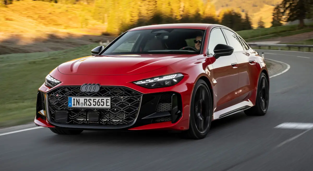 Yeni Audi RS 5 Ön Görünüm