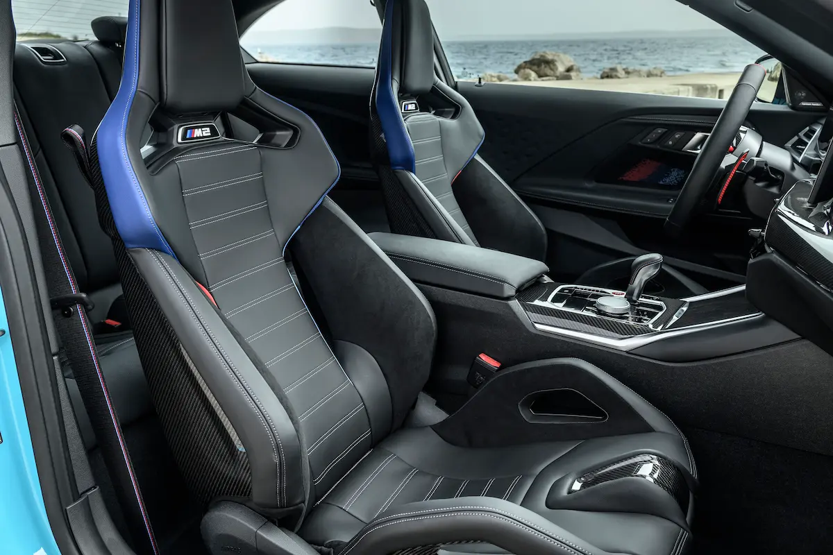 BMW M2 xDrive koltuklar