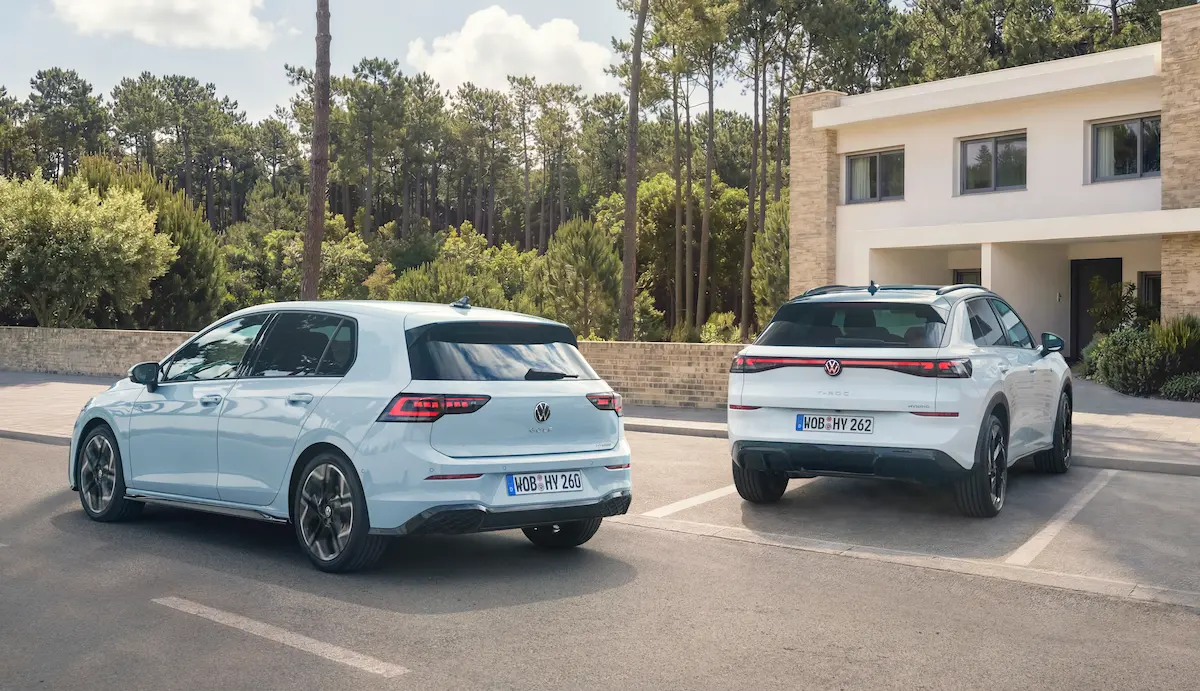 Volkswagen T-Roc vs Golf Hybrid Style