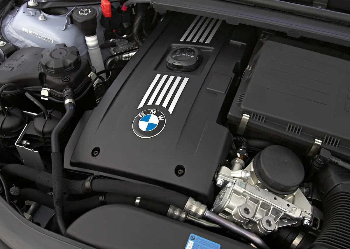 BMW 320i E90 fotoğraf 9